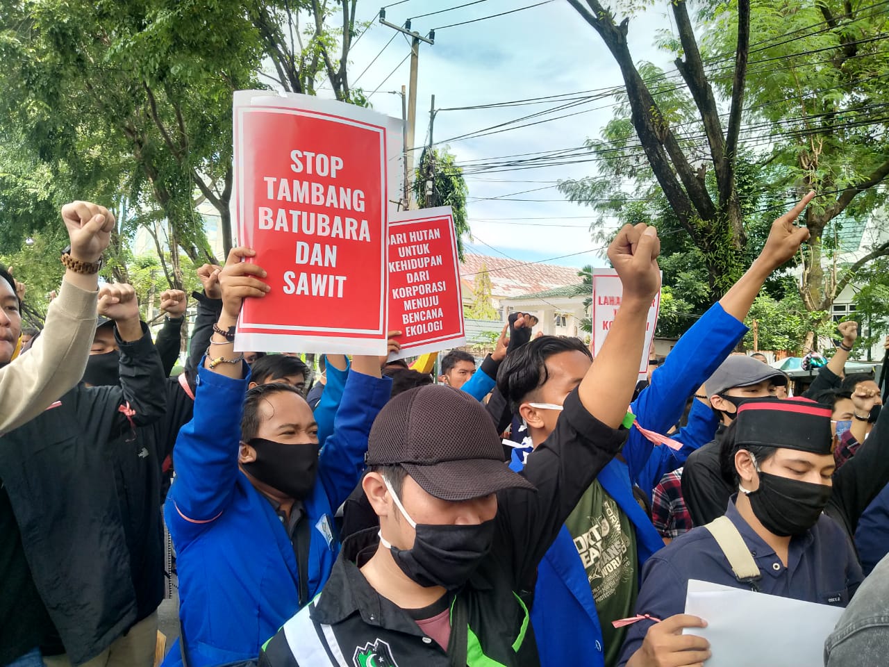 Melawan Omnibus Law! RUU “Penghisap Rakyat”