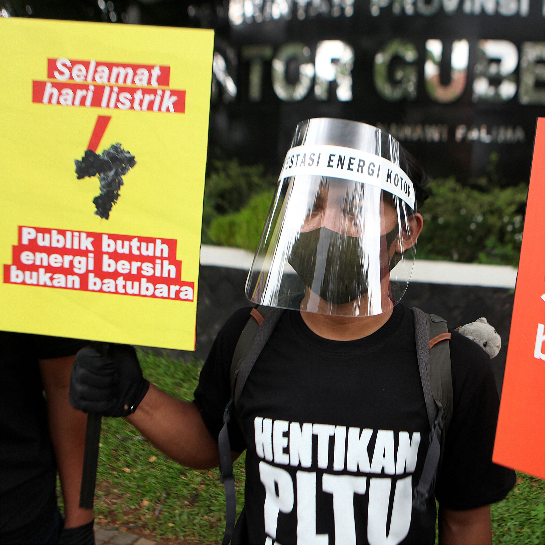 Peringatan Hari Listrik Nasional: Banten Dikepung PLTU Batubara, Beralih ke Energi Bersih Sekarang Juga!